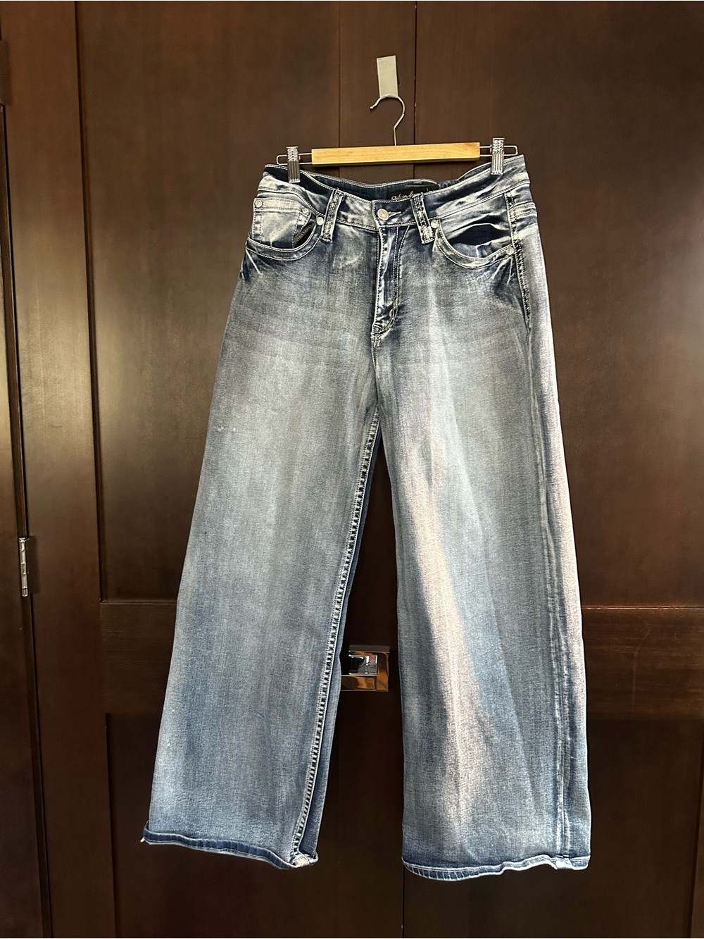 Wide Leg Women's Jeans in Light Blue Wash with vintage pocket bedazzling
